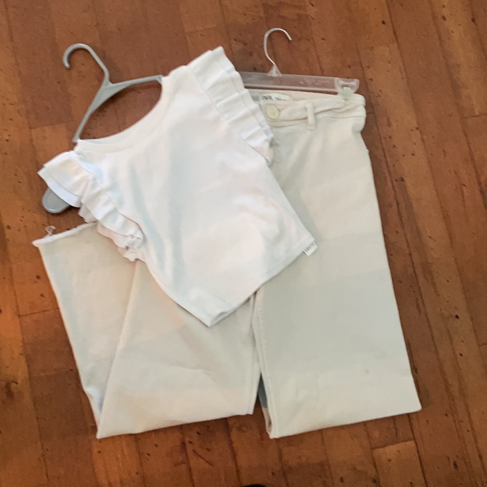 Zara outfit! Cropped S white ruffle top with Size 4 Khaki wide leg pants! $20